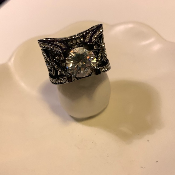 Jewelry - Vintage Diamond Ring